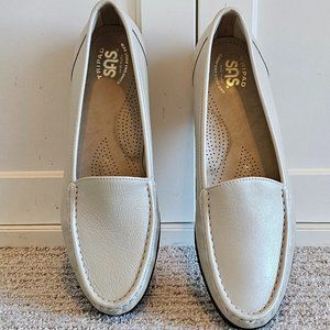 SAS Simplify Everyday Loafer Pearl Bone Sz 10.5 Narrow-Never Worn!